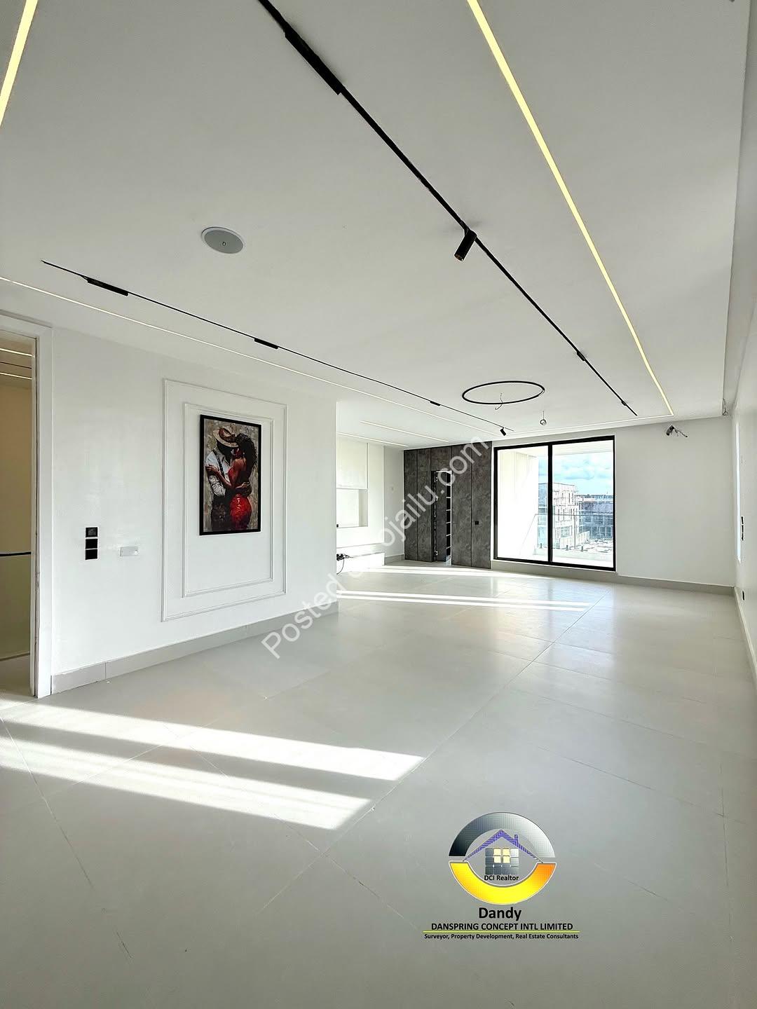 Live Royally: 5-Bed Lekki Duplex With Cinema & Pool