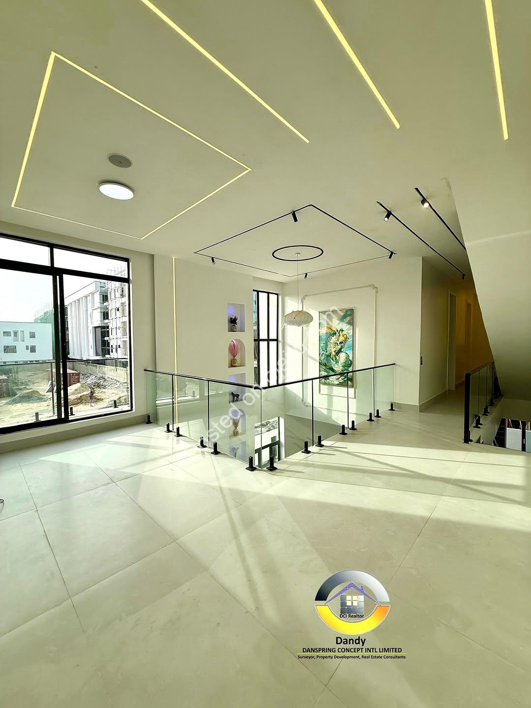 Live Royally: 5-Bed Lekki Duplex With Cinema & Pool