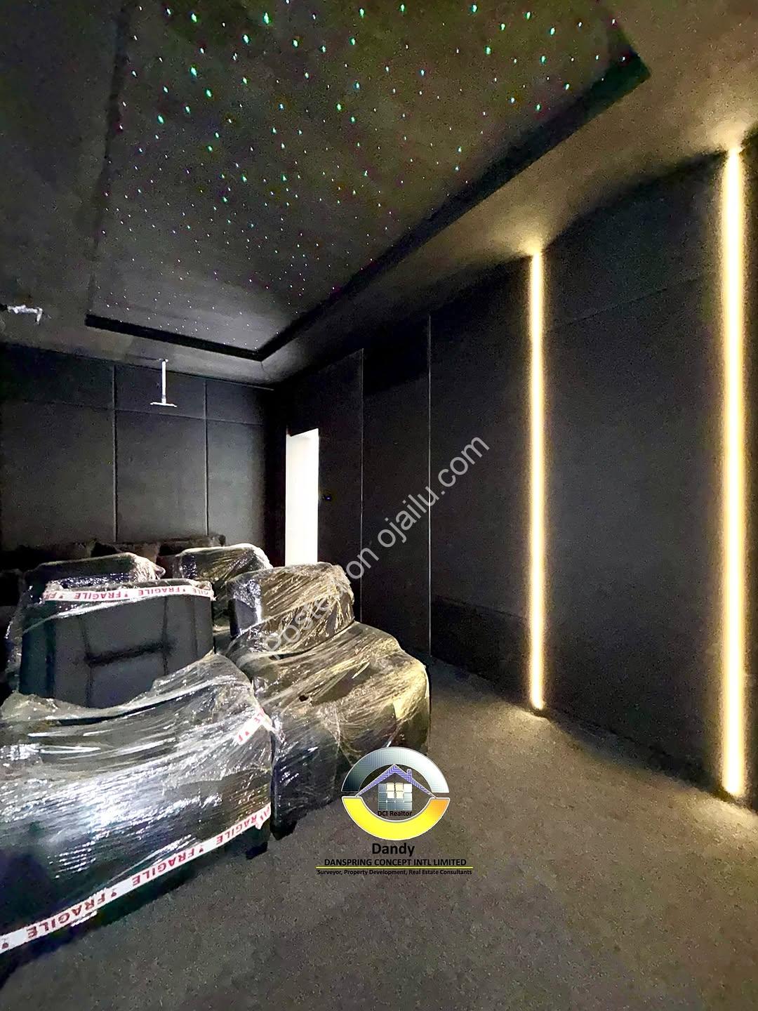 Smart 5-Bedroom Chevron Lekki Duplex with Cinema & Pool