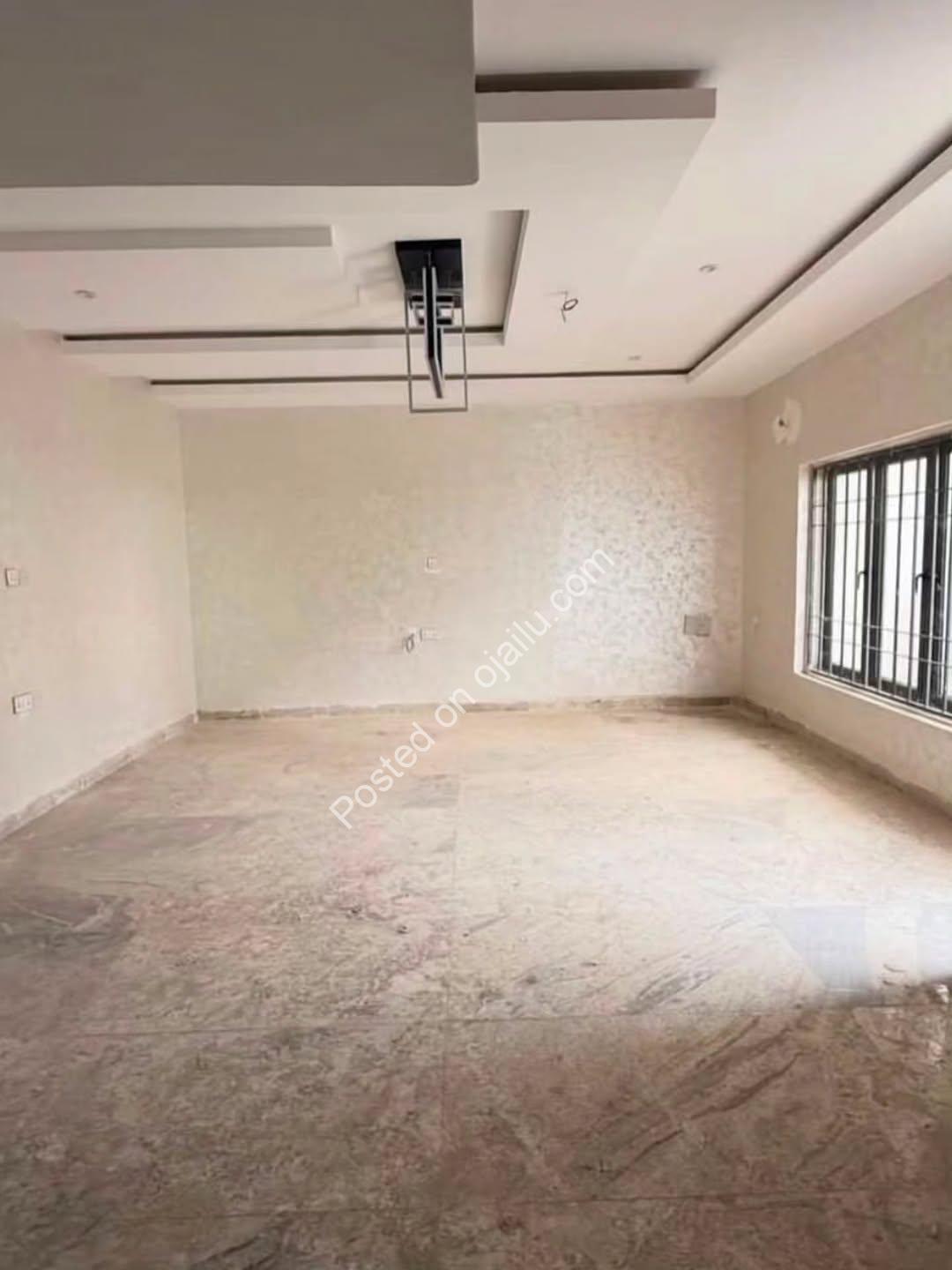 Live Grandly in Guzape: 5-Bed Terrace Duplex + BQ