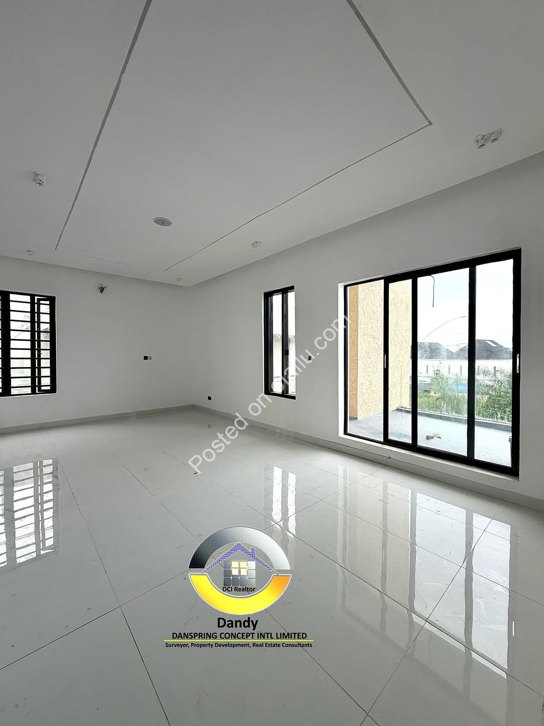 5-Bed Lekki Marvel: Cinema, Pool & Rooftop Views