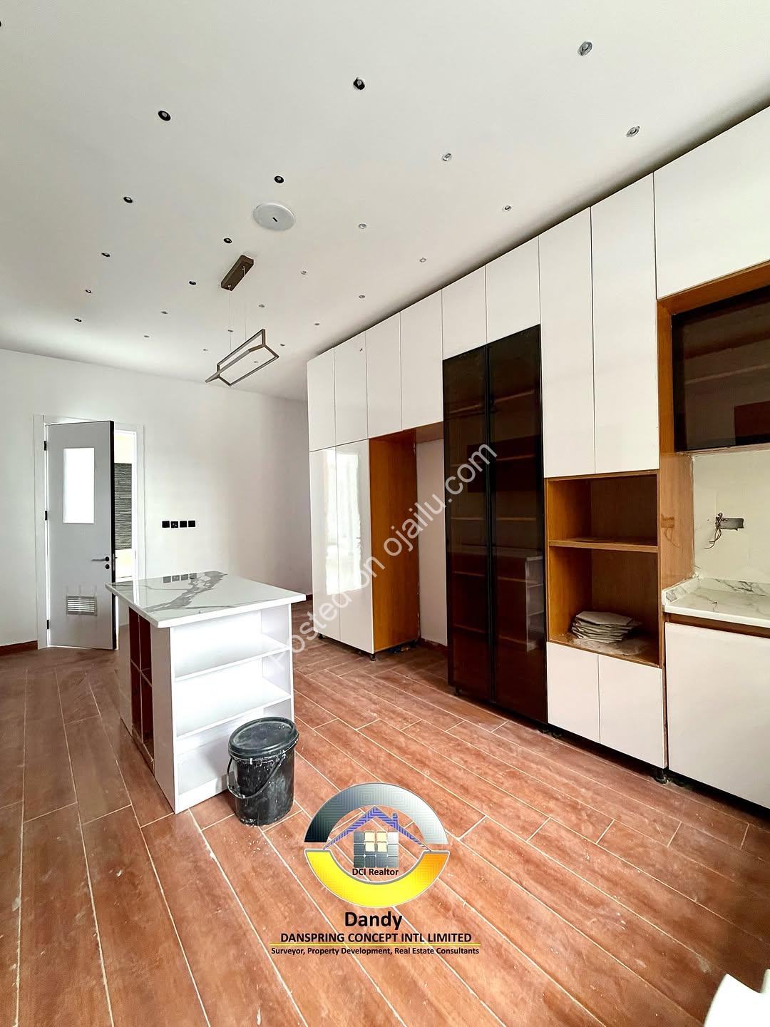 5-Bed Lekki Marvel: Cinema, Pool & Rooftop Views