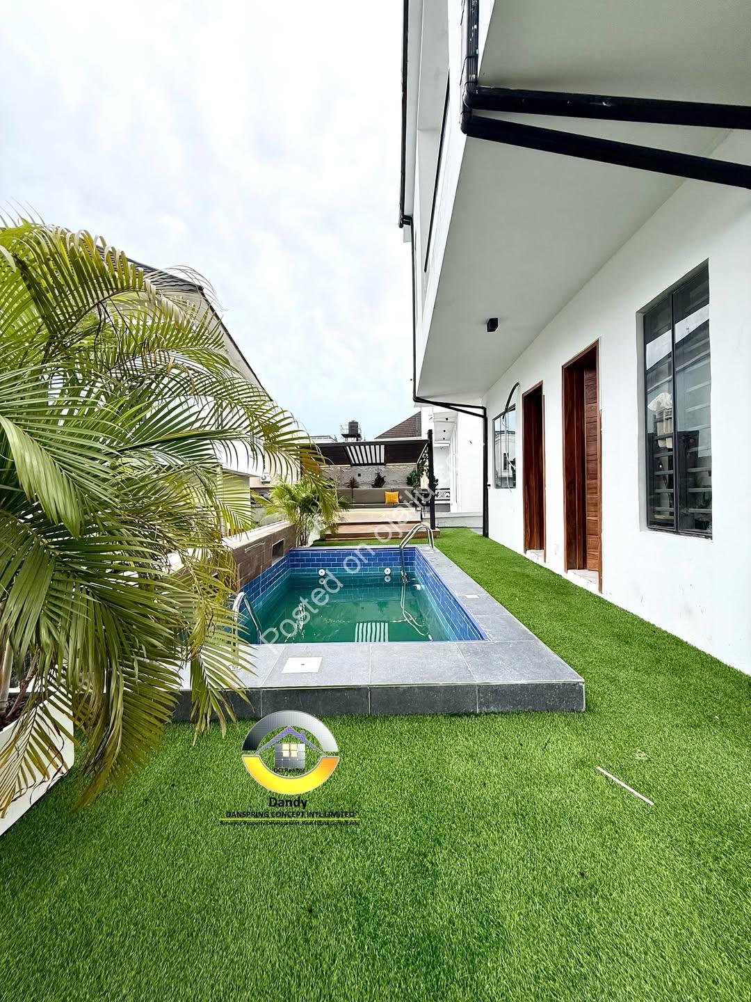 Smart 5-Bed Lekki Duplex with Pool & Gazebo