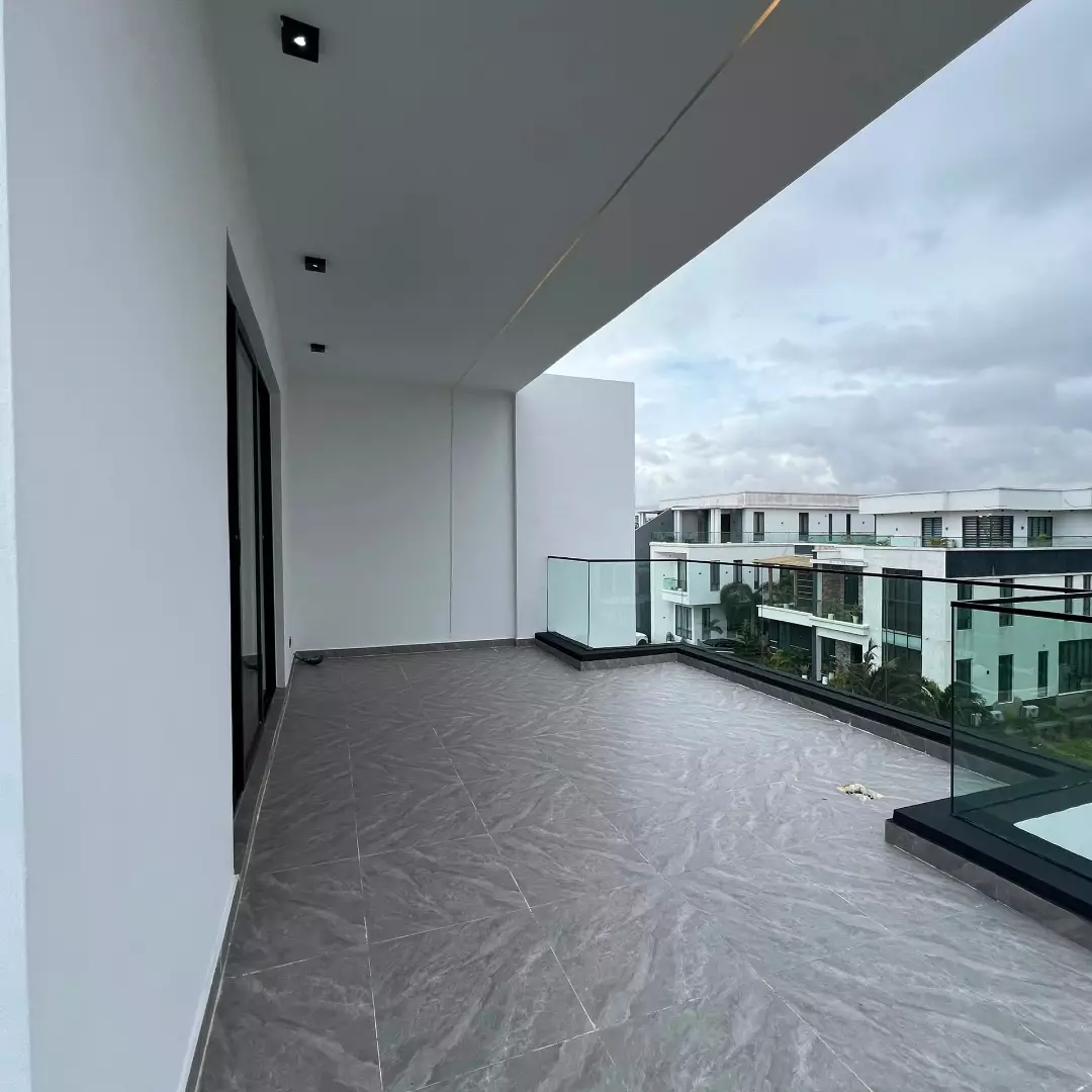 5-Bed Ikate Duplex: Private Pool, Cinema & Pure Style