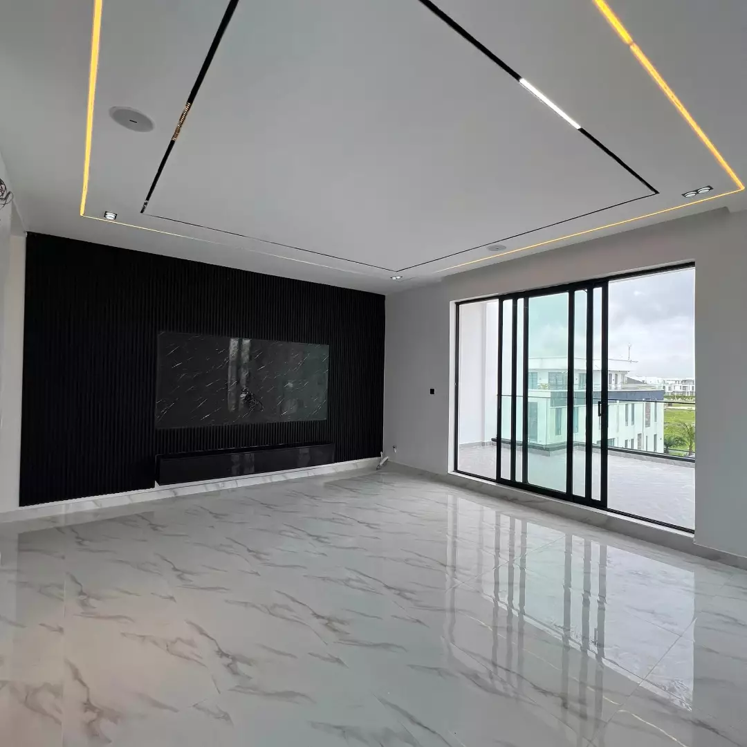 5-Bed Ikate Duplex: Private Pool, Cinema & Pure Style