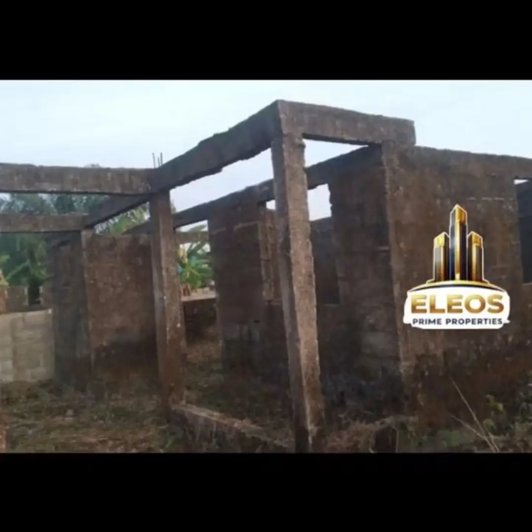 Charming 3-Bedroom Flat in Prime Mowe Location