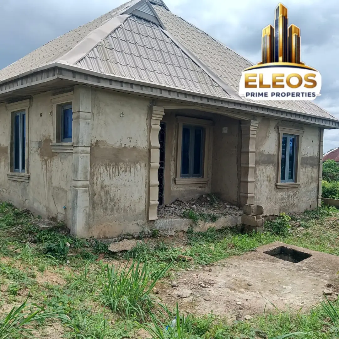 Spacious 3-Bedroom Flat on Full Plot in Pakuro Lotto