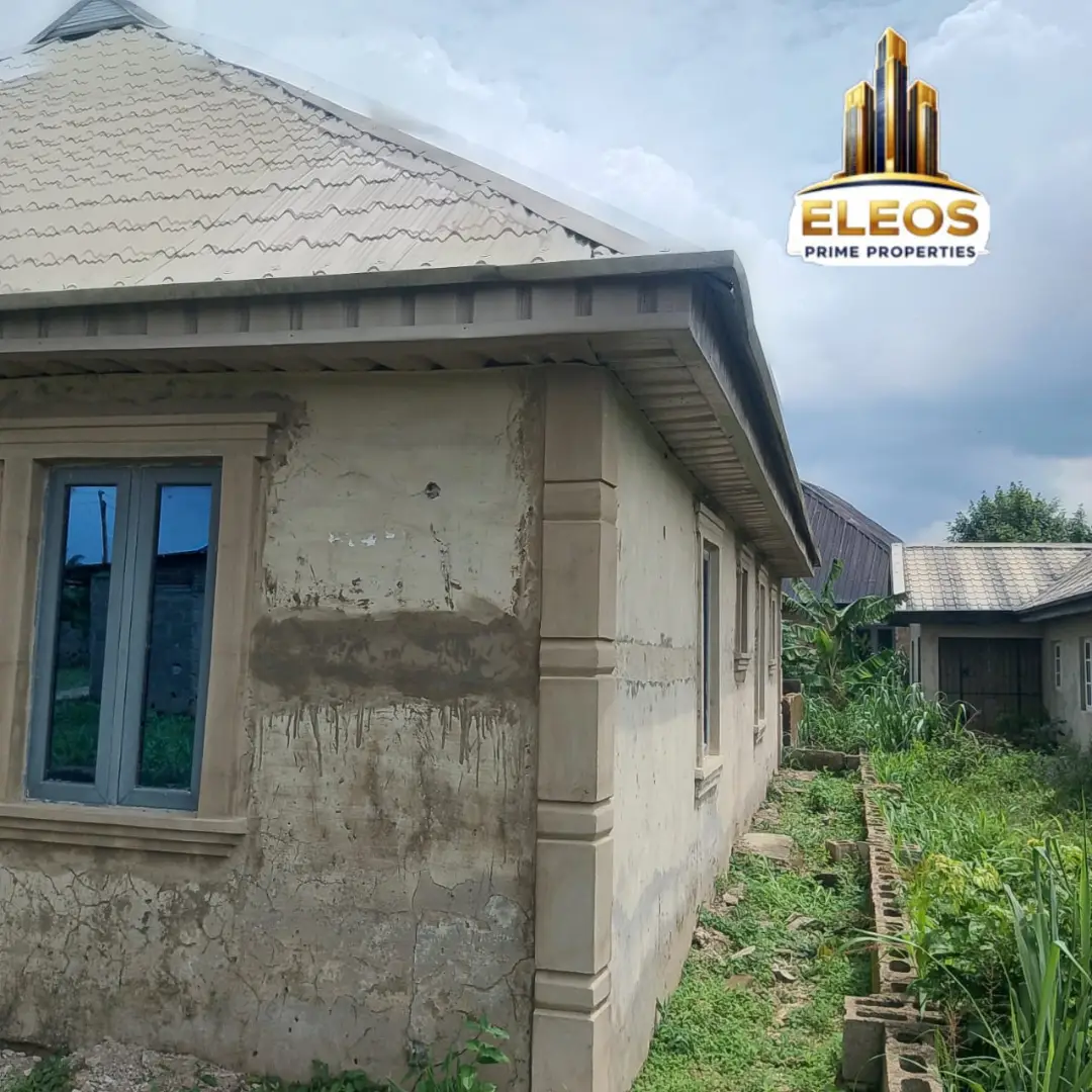 Spacious 3-Bedroom Flat on Full Plot in Pakuro Lotto