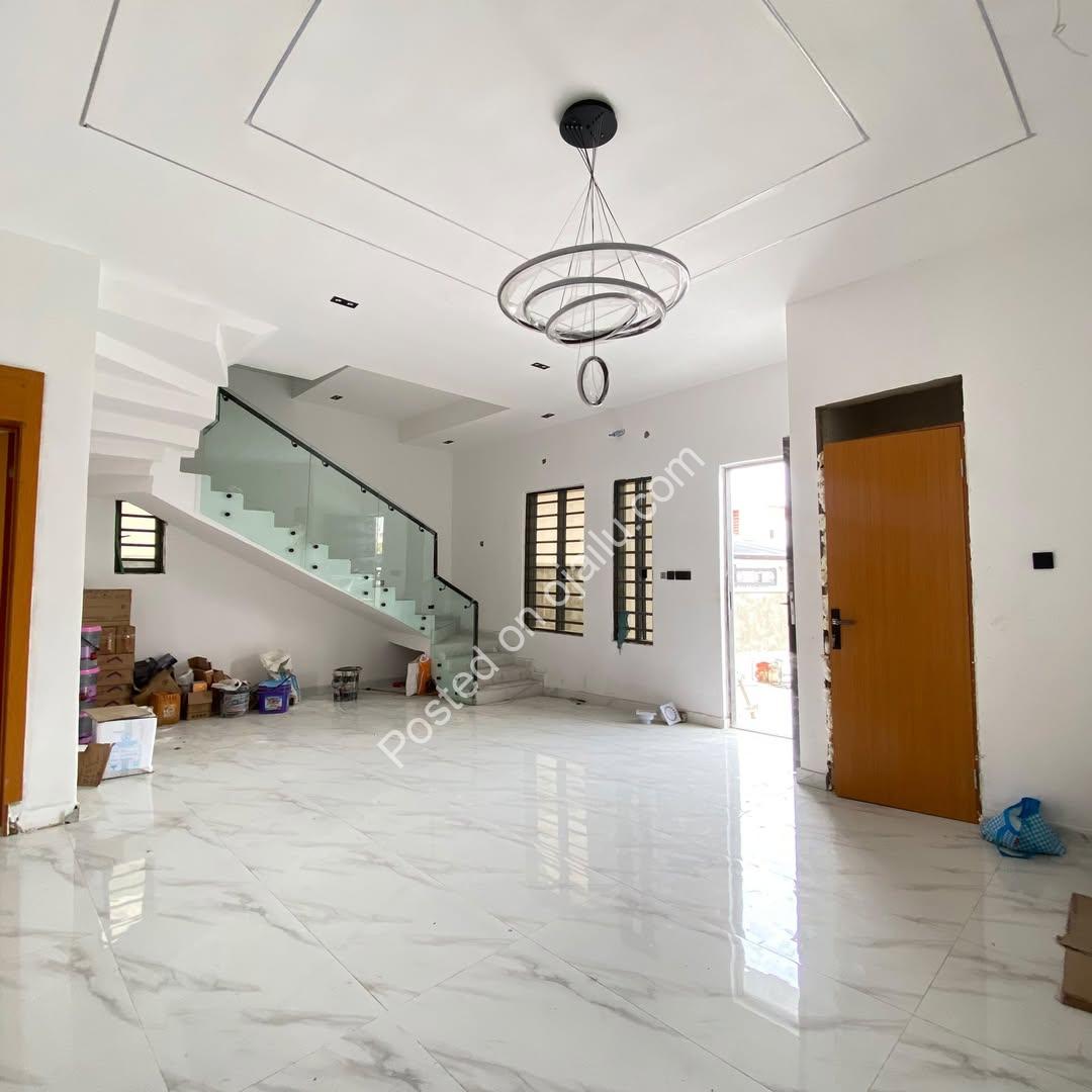 Newly Built 4-Bedroom Ensuite Duplex in Sangotedo