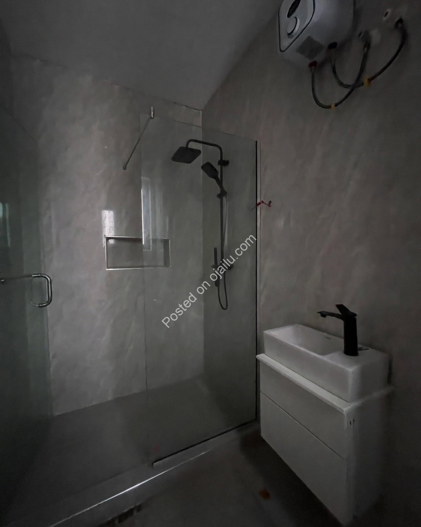 Sophisticated 2-Bedroom Haven in Ikate Lekki