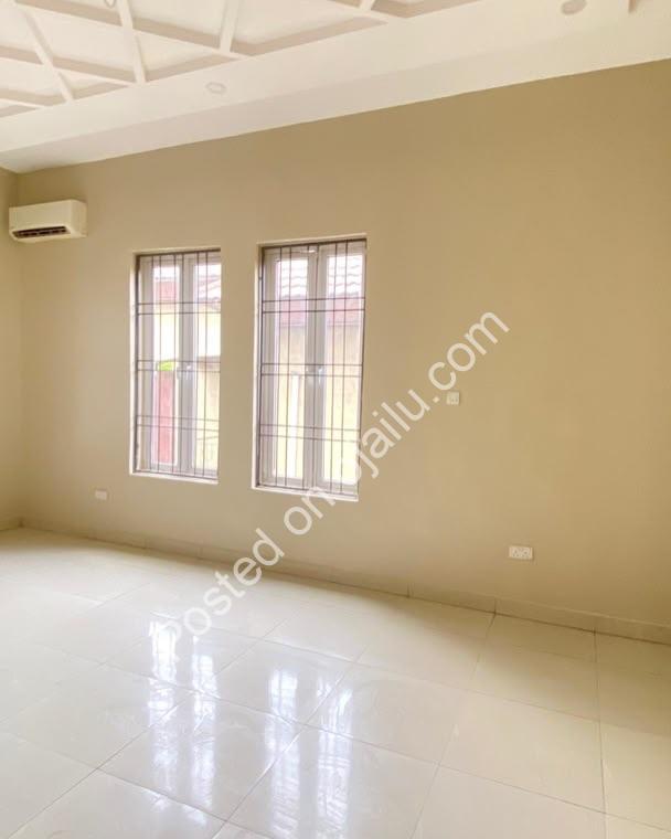 Uncompromising 6-Bed Oniru Home with BQ & 50KVA Backup