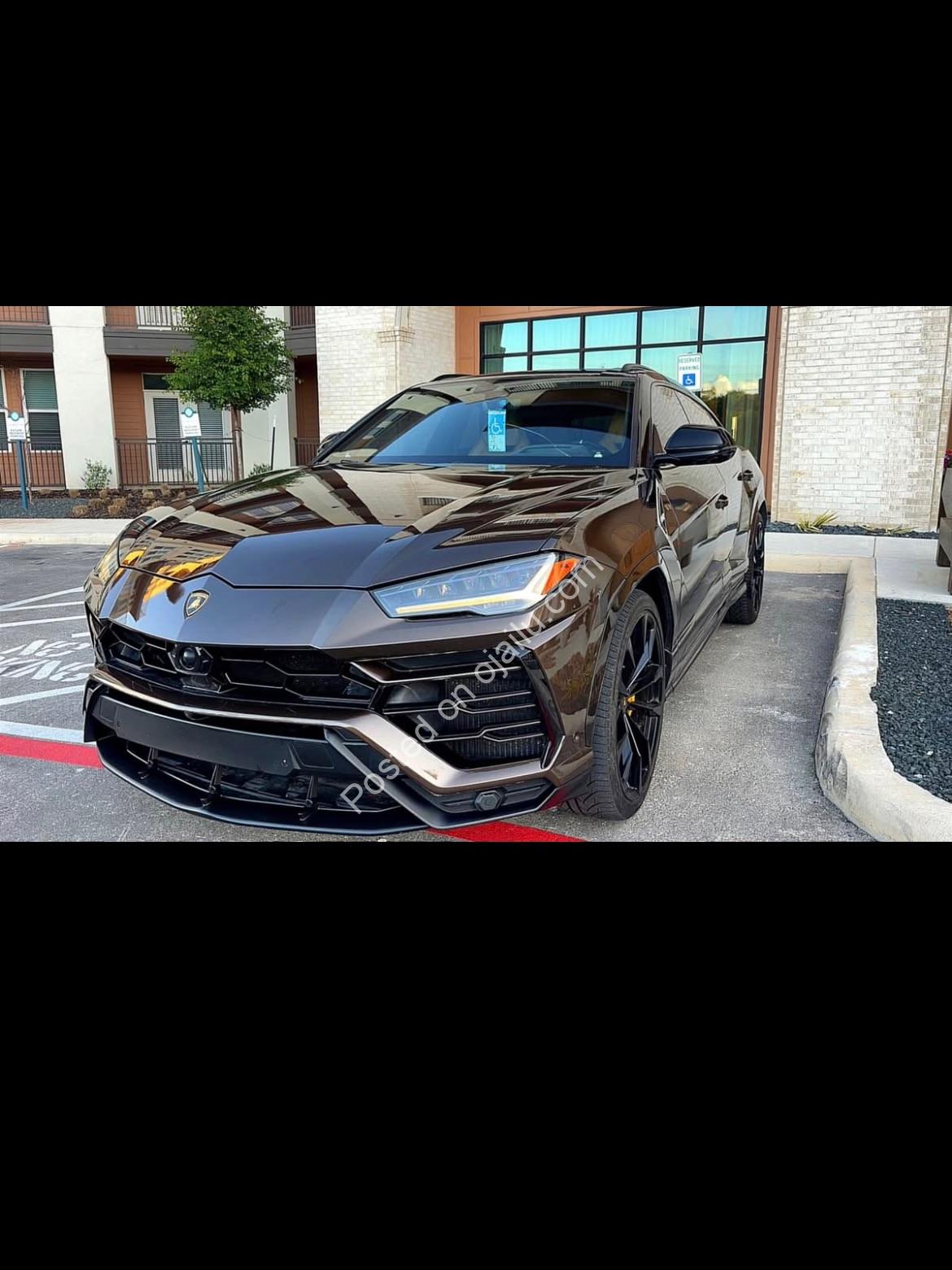 2020 Lamborghini Urus: Accident-Free, Fully Loaded Beast