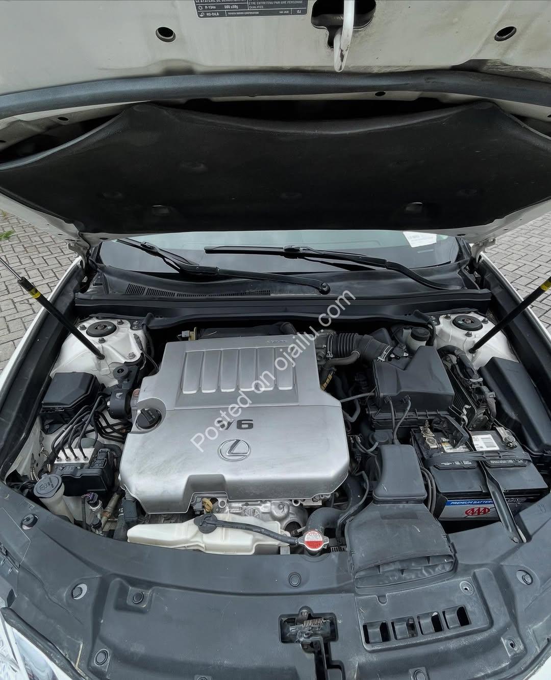2016 Lexus ES350: Freshly Imported, Accident-Free Luxury