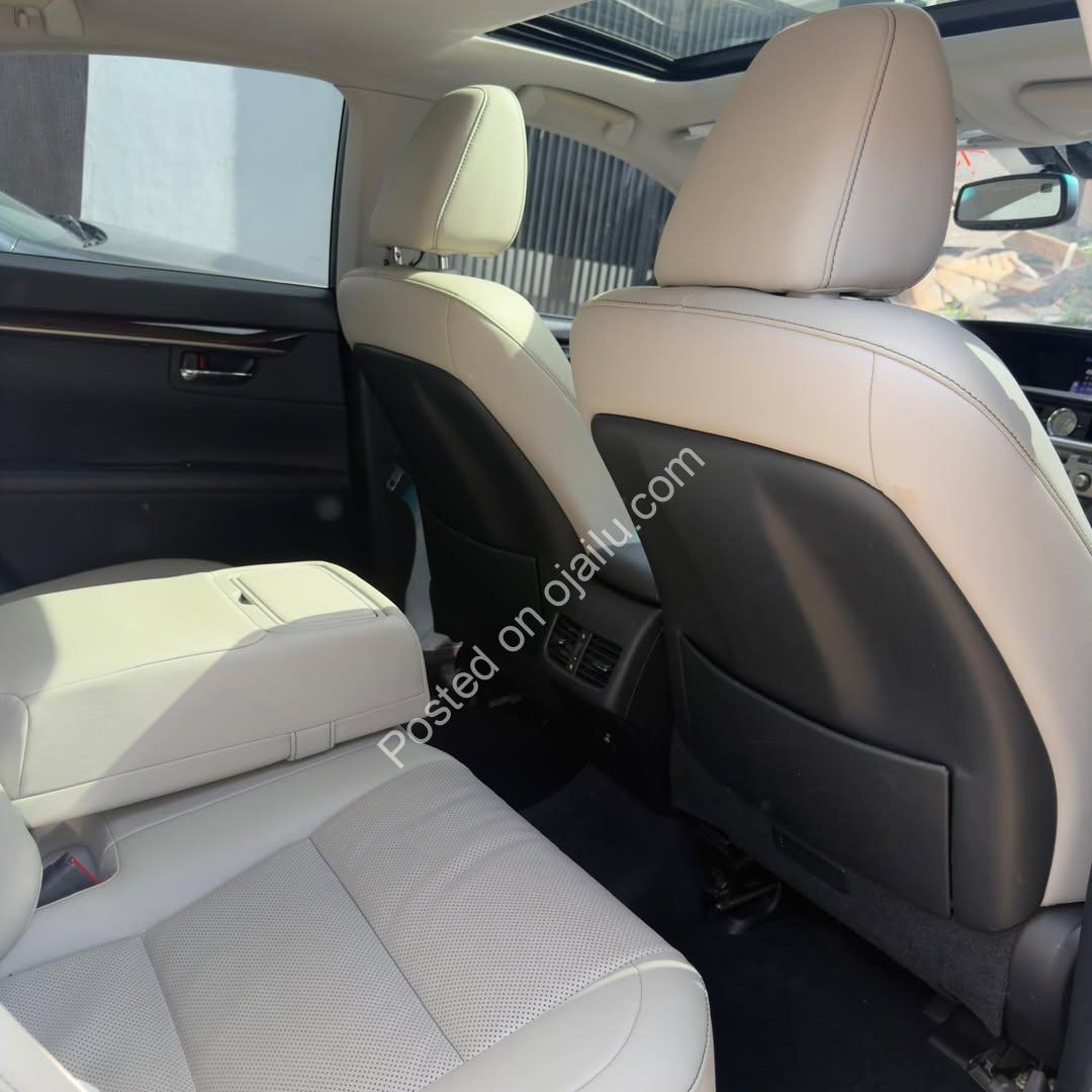 Accident-Free 2015 Lexus ES350 – Spotless, Luxury Ride!