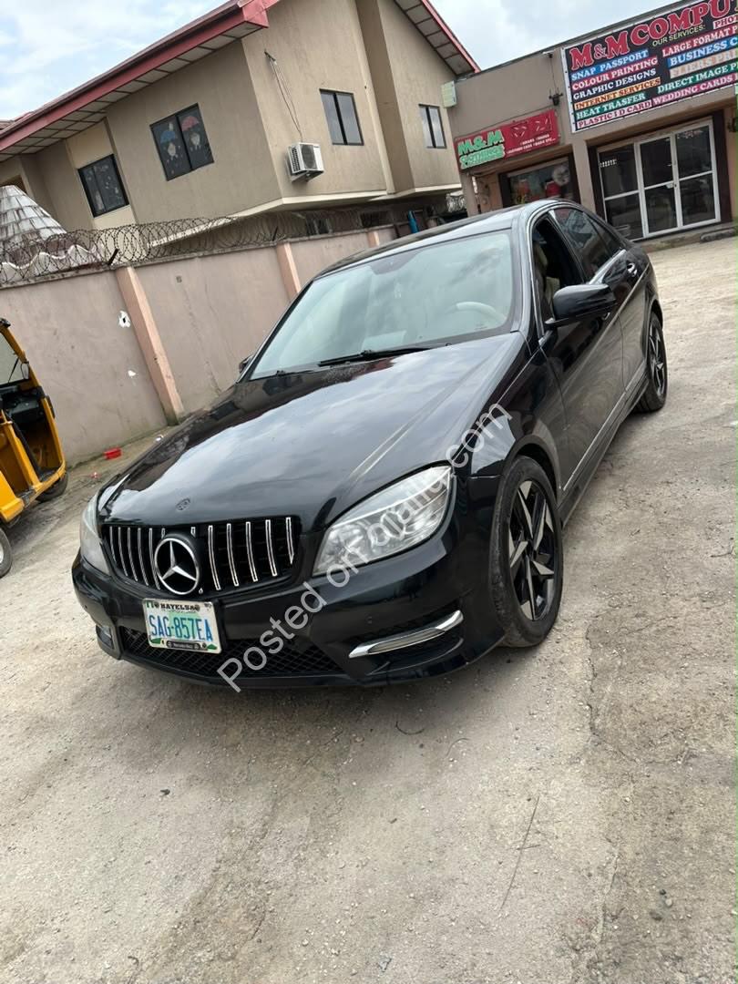 Luxury Mercedes C350 V6 – Untampered Engine, Ultimate Comfort