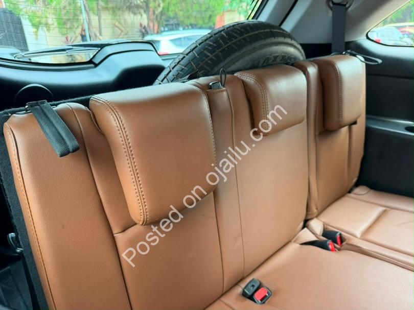 2017 Toyota Highlander Limited – Black on Tan, Pristine!