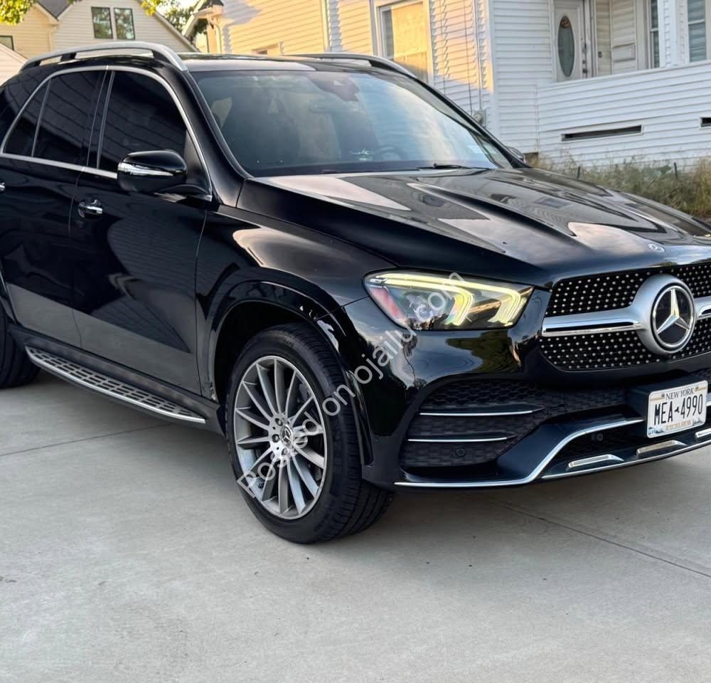 Luxury Awaits: 2020 Mercedes-Benz GLE 350 4MATIC Ready to Drive