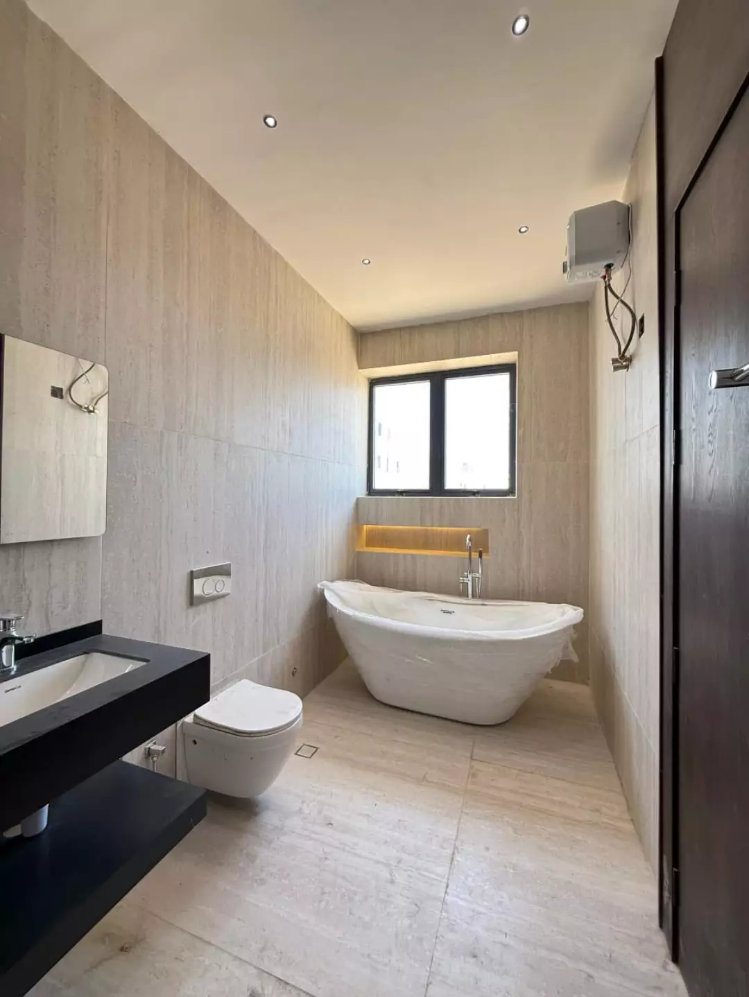 6-Bedroom Smart Villa with Cinema & Elevator in Lekki