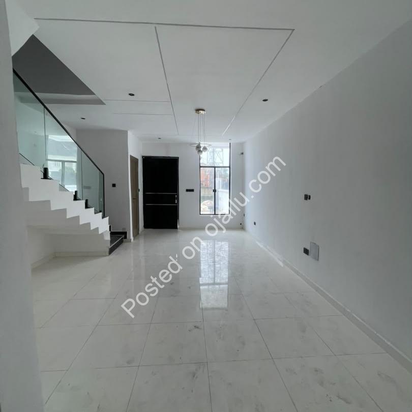 Sangotedo Smart Living: 3-Bed Terrace Duplex with CofO