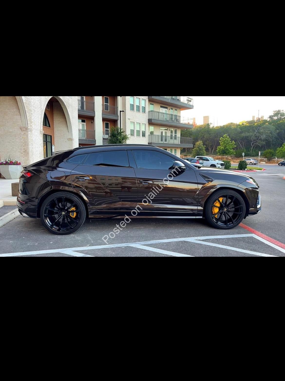 2020 Lamborghini Urus: Accident-Free, Fully Loaded Beast