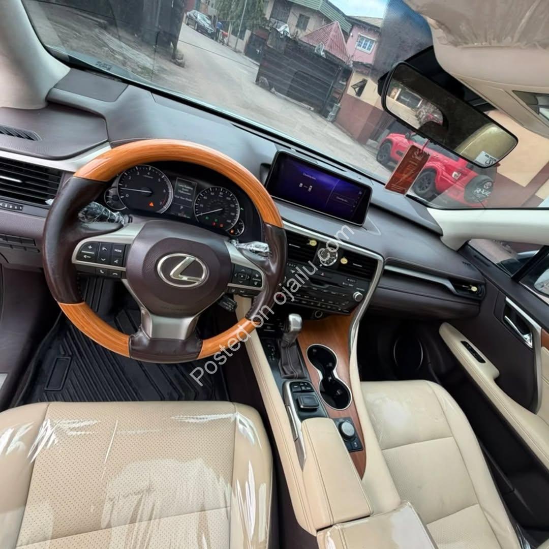 2017 Lexus RX350: Loaded Luxury SUV with Sunroof & Cooled Seats