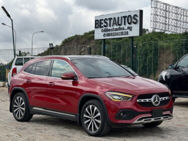 Luxury Awaits: 2021 Mercedes GLA250 with Flexible Payment Plans