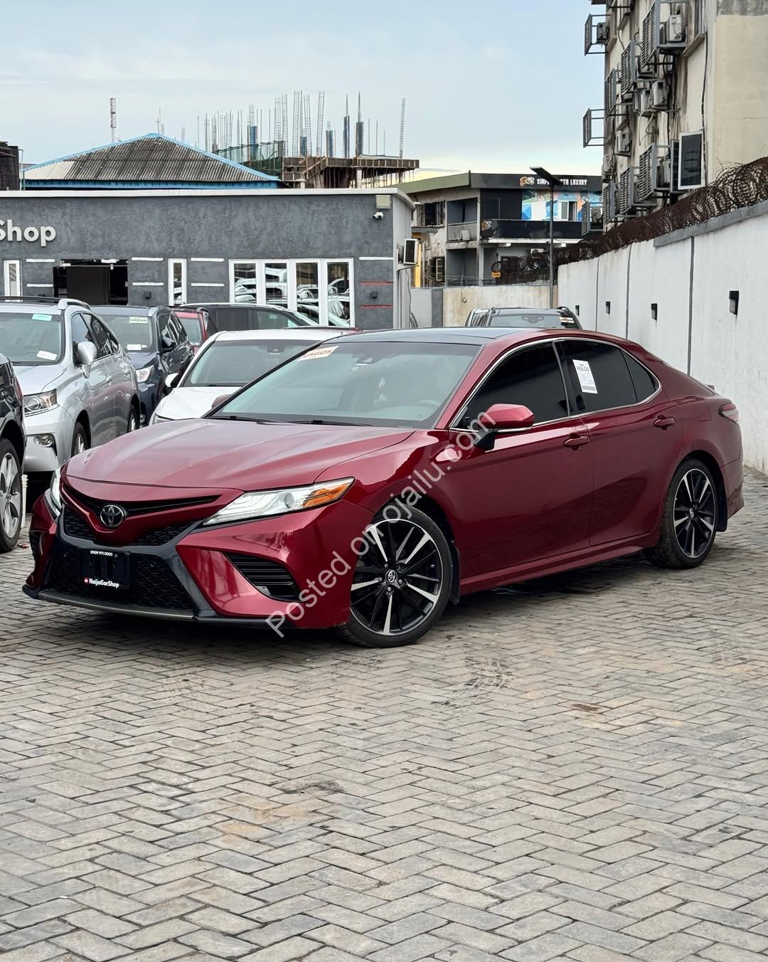 Fully Loaded 2018 Toyota Camry XSE – Panoramic Roof & Low Miles
