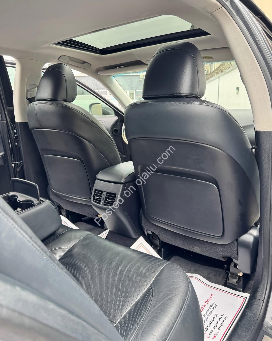 Luxury 2011 Lexus ES 350 – Sunroof, V6 Power, Neat!