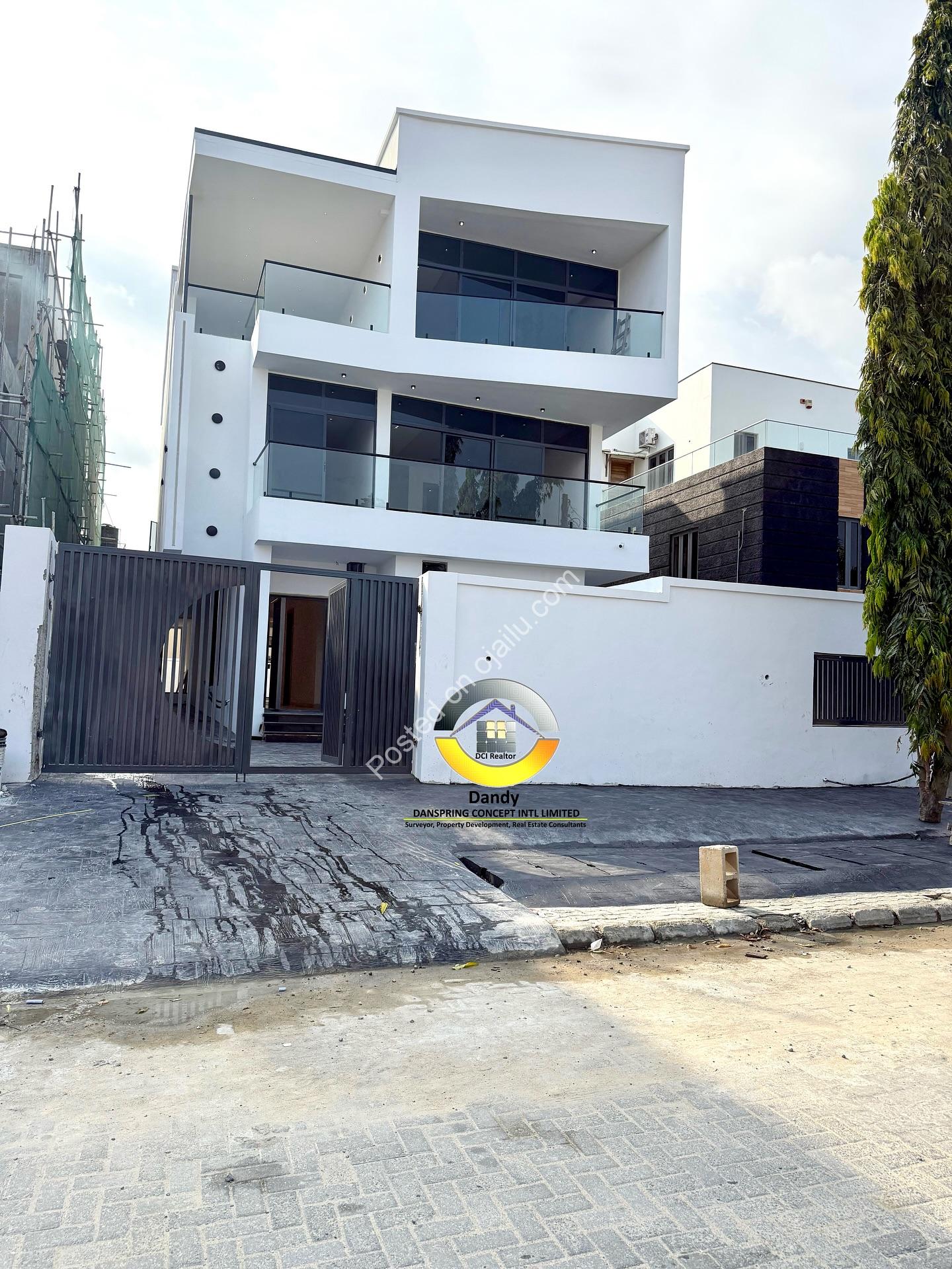 Pool-View Living Room in Lekki’s 5-Bedroom Dream Home