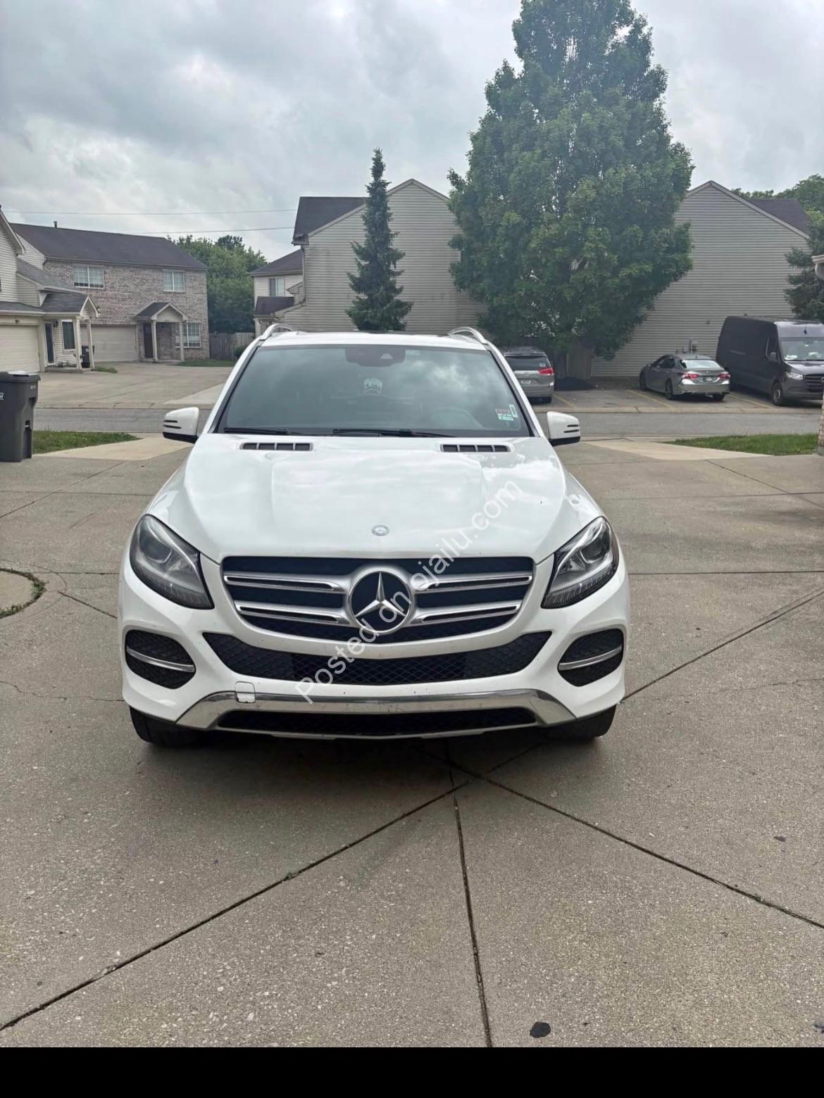 2017 Mercedes GLE350: Sunroof, CarPlay, Accident-Free!