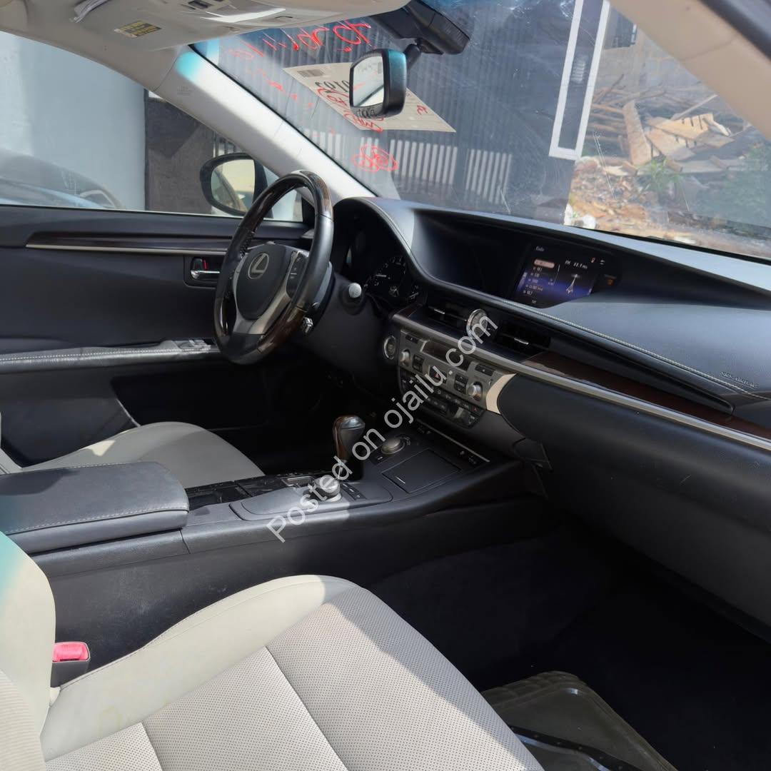 Accident-Free 2015 Lexus ES350 – Spotless, Luxury Ride!