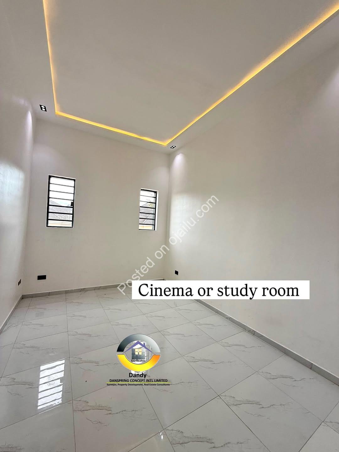 Smart 5-Bed Lekki Duplex with Pool & Gazebo