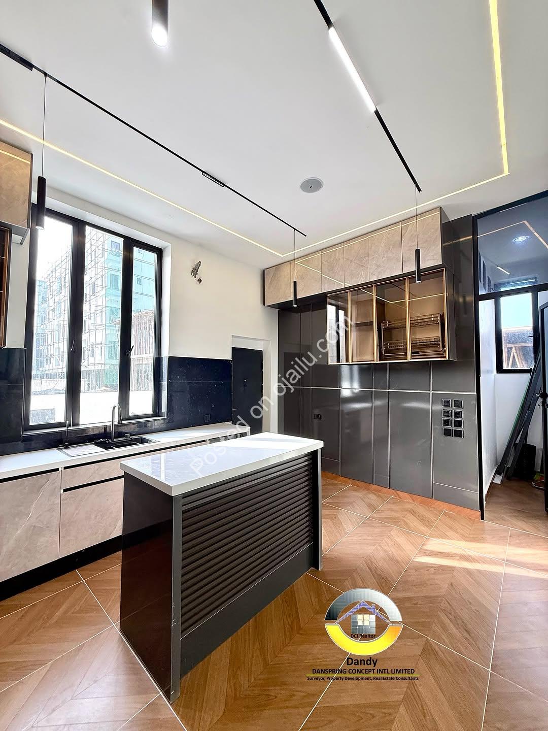Live Royally: 5-Bed Lekki Duplex With Cinema & Pool