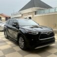 2021 Toyota Highlander Platinum AWD – Blacked-Out Luxury, Priced to Move