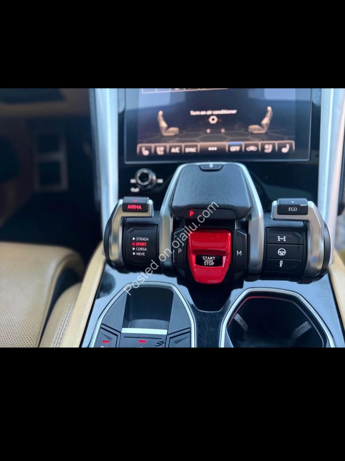 2020 Lamborghini Urus: Accident-Free, Fully Loaded Beast