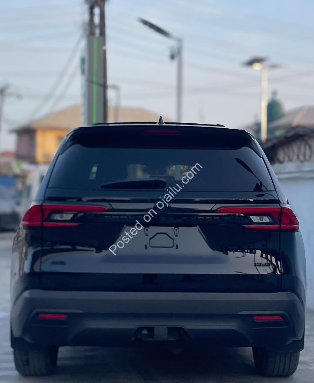 2024 Toyota Highlander XLE Grand: Fully Loaded, Duty Paid