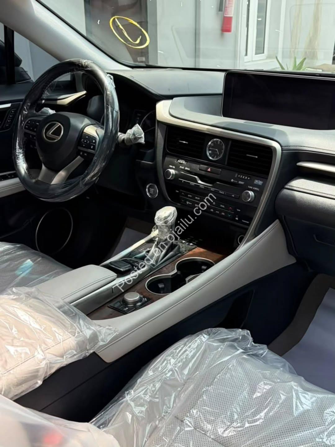 2018 Lexus RX350 Premium: Panoramic Sunroof & 360° Camera