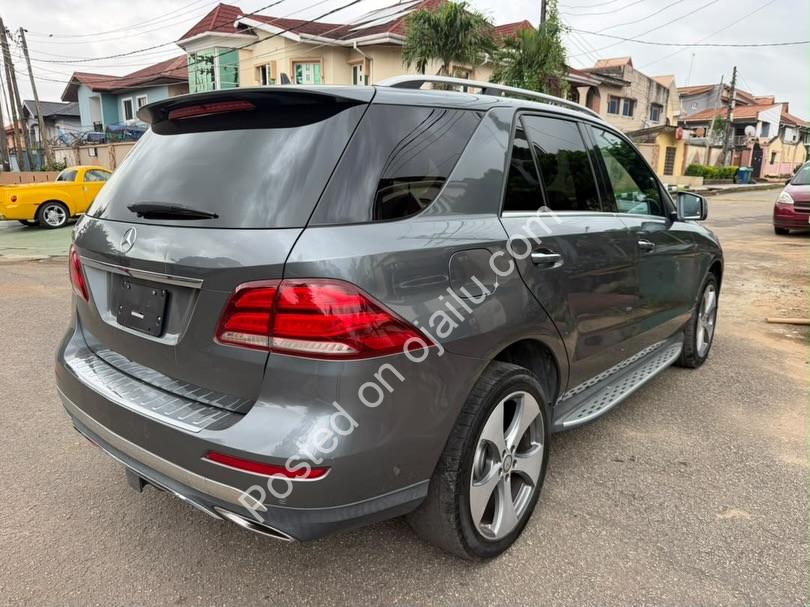 2017 Mercedes GLE350 – Loaded Pano Roof & 360 Camera