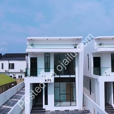 Live Grand in Ikota GRA: 4-Bed Fully Detached Duplex