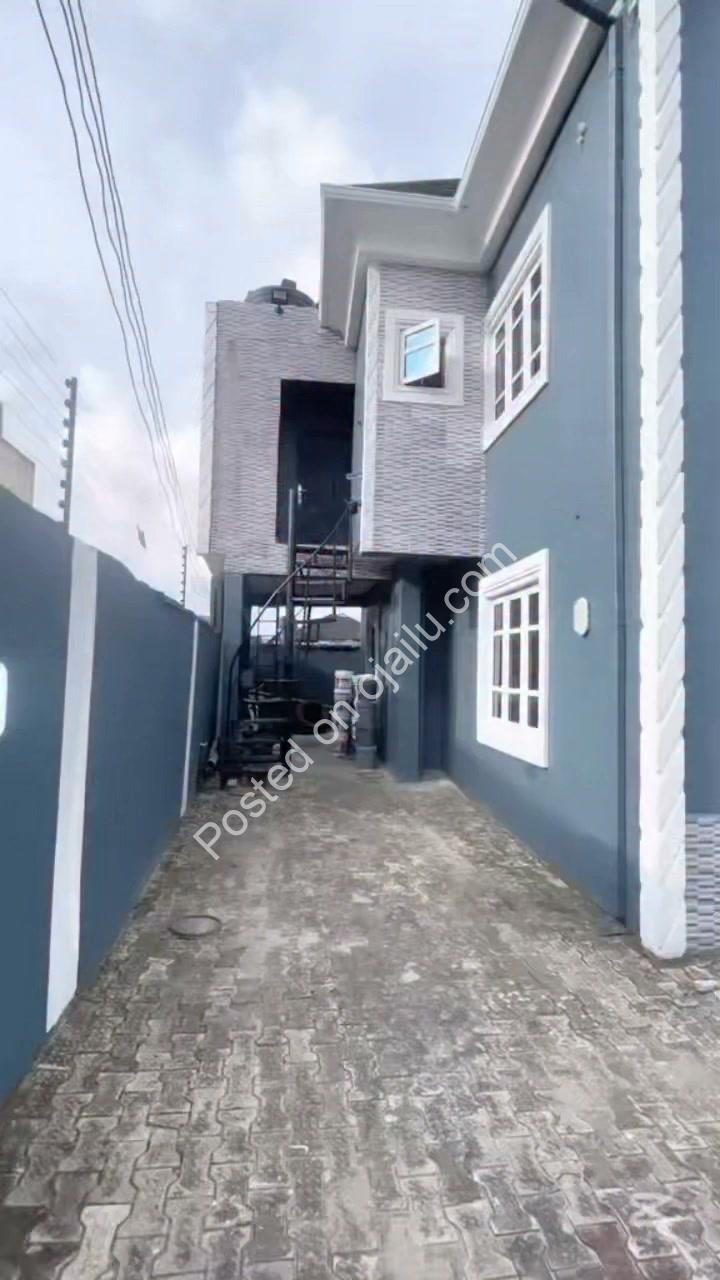 4-Bedroom Duplex + Nearly Full Plot in Woji – ₦170M