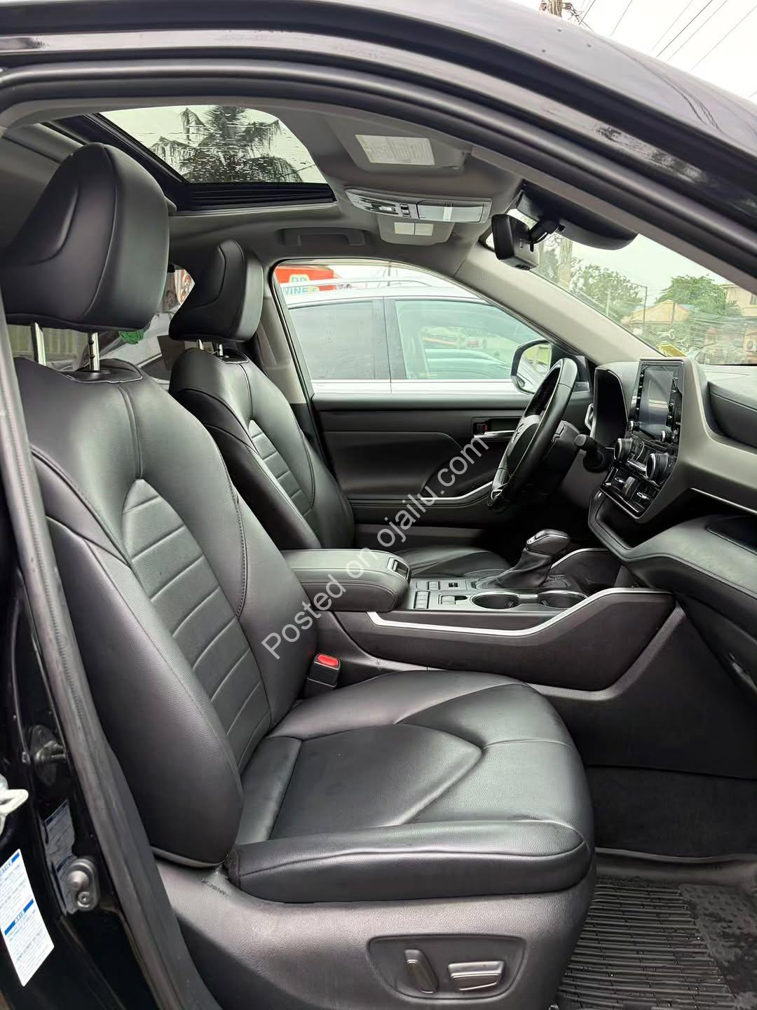 2021 Toyota Highlander XSE – Fully Loaded, Showroom Clean!