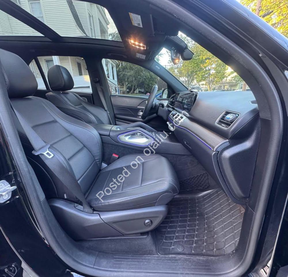 Luxury Awaits: 2020 Mercedes-Benz GLE 350 4MATIC Ready to Drive
