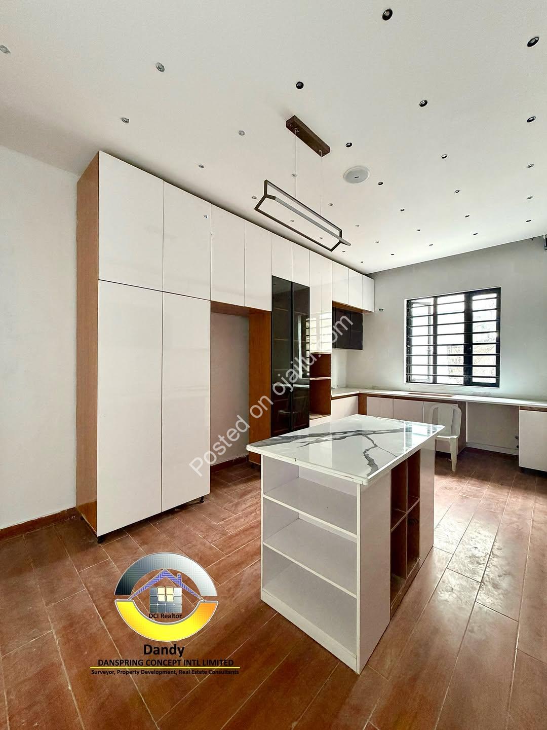 5-Bed Lekki Marvel: Cinema, Pool & Rooftop Views