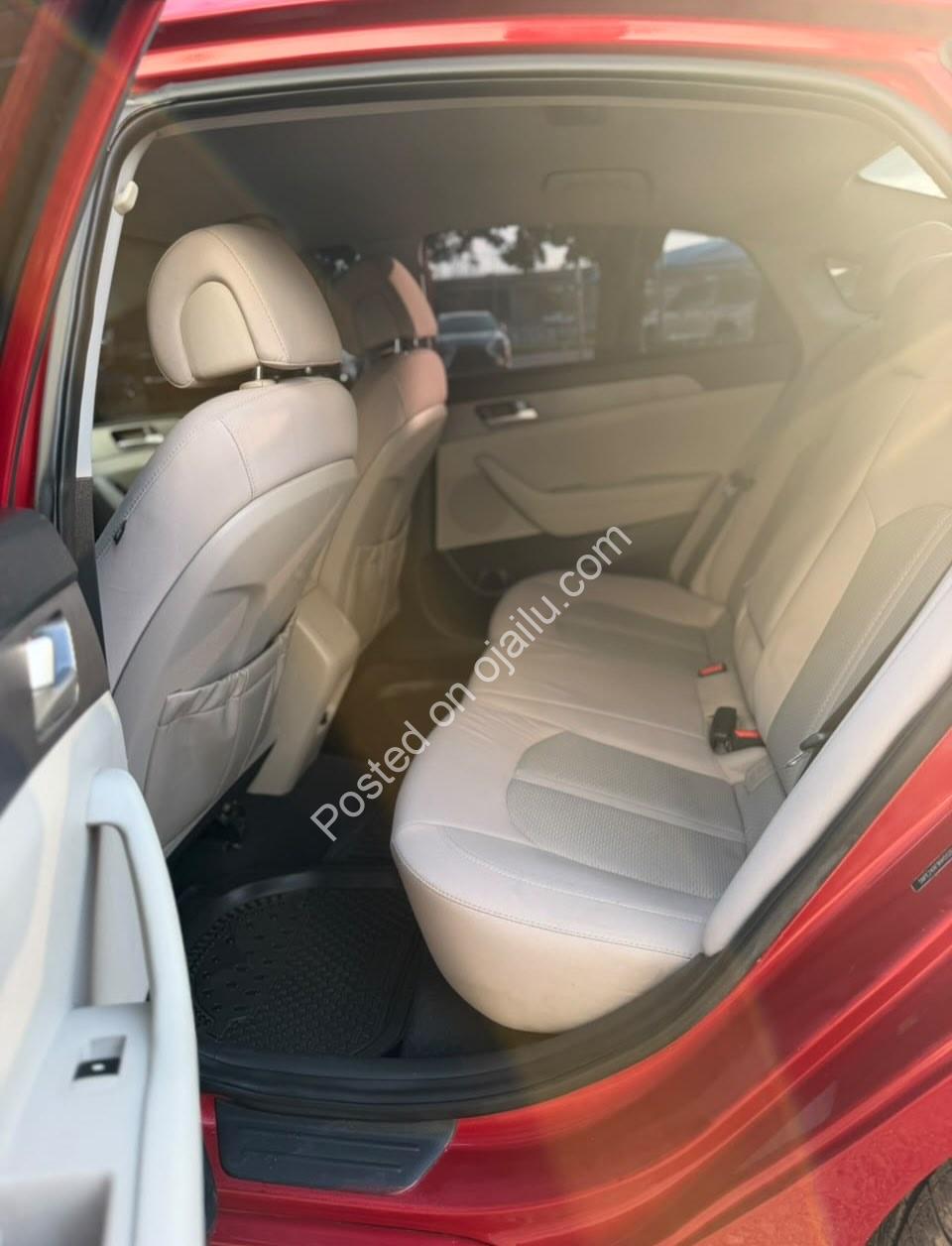 2017 Hyundai Sonata: Pristine Local Used with Apple CarPlay