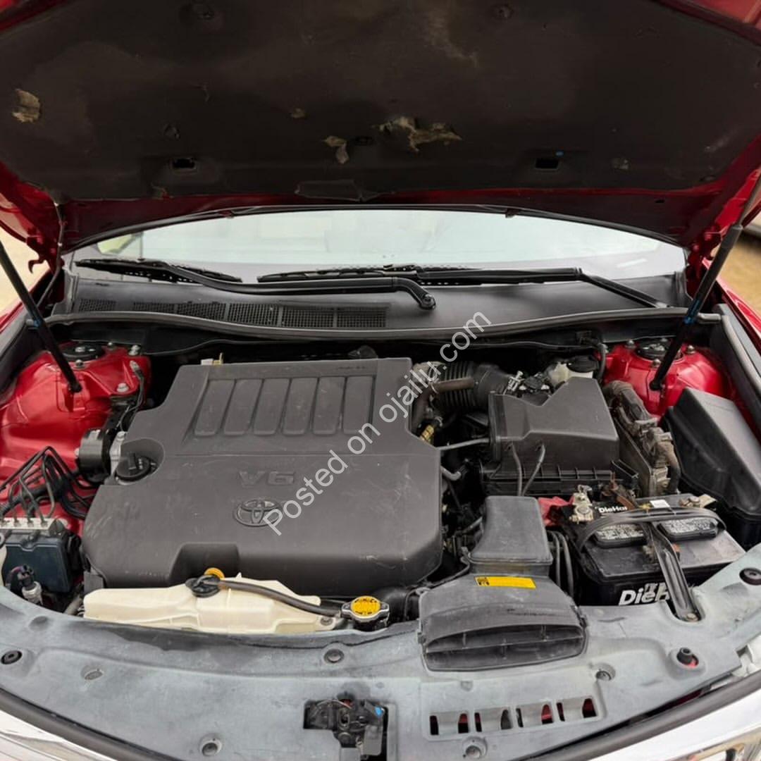 2013 Toyota Camry XLE – Fully Loaded, Pristine Foreign Used