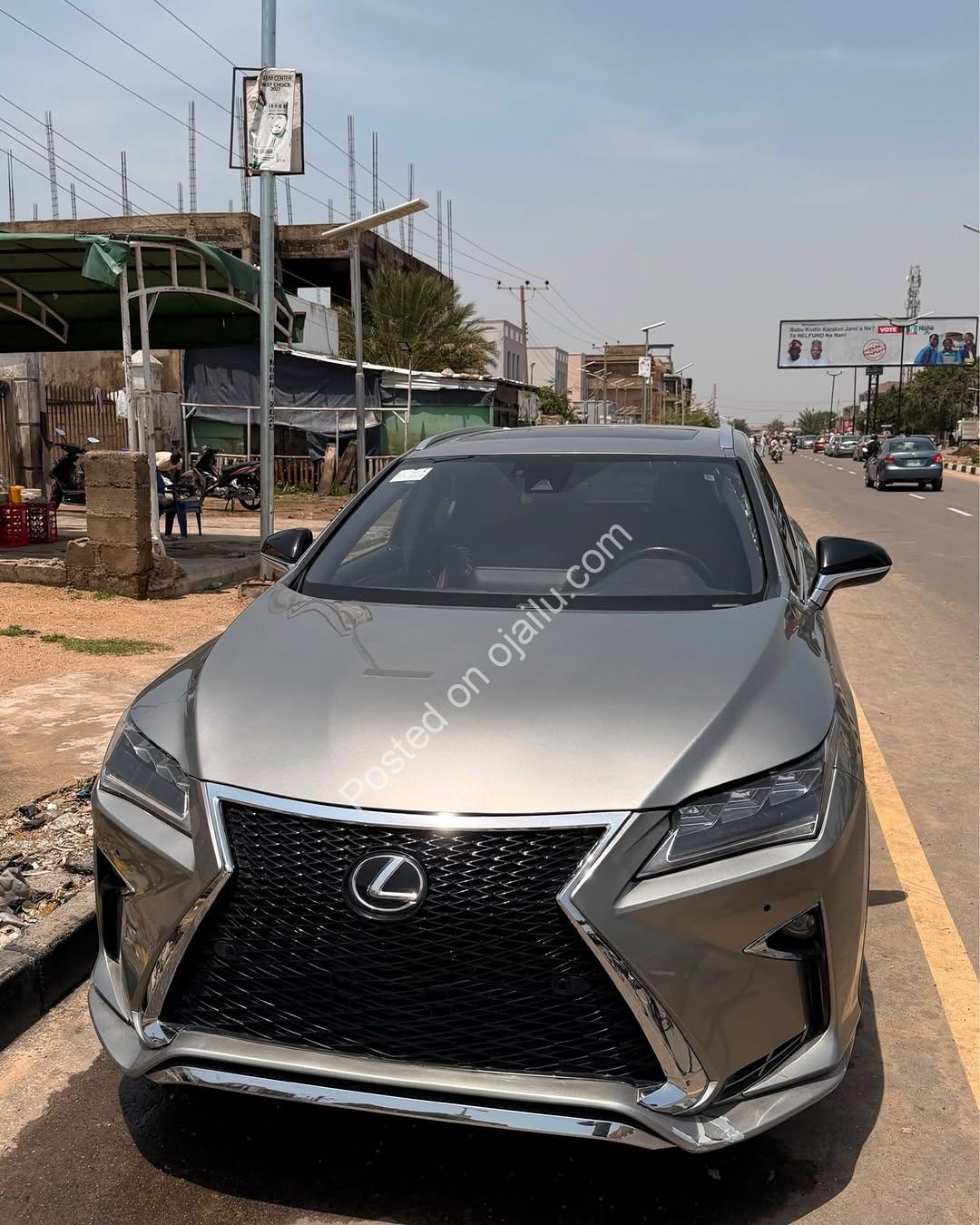 Luxury 2017 Lexus RX350 – Gold & Red Leather Beauty