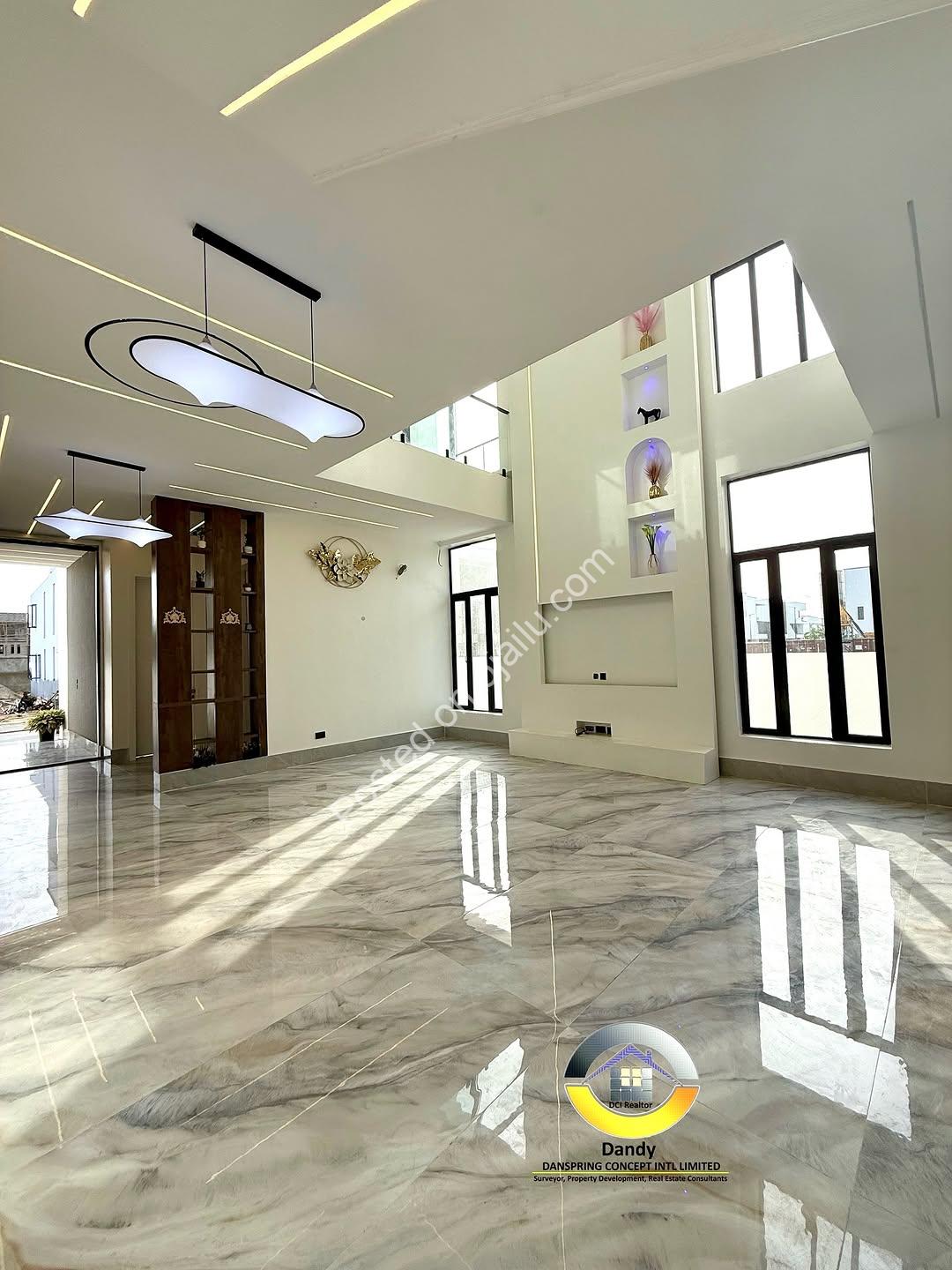 Live Royally: 5-Bed Lekki Duplex With Cinema & Pool