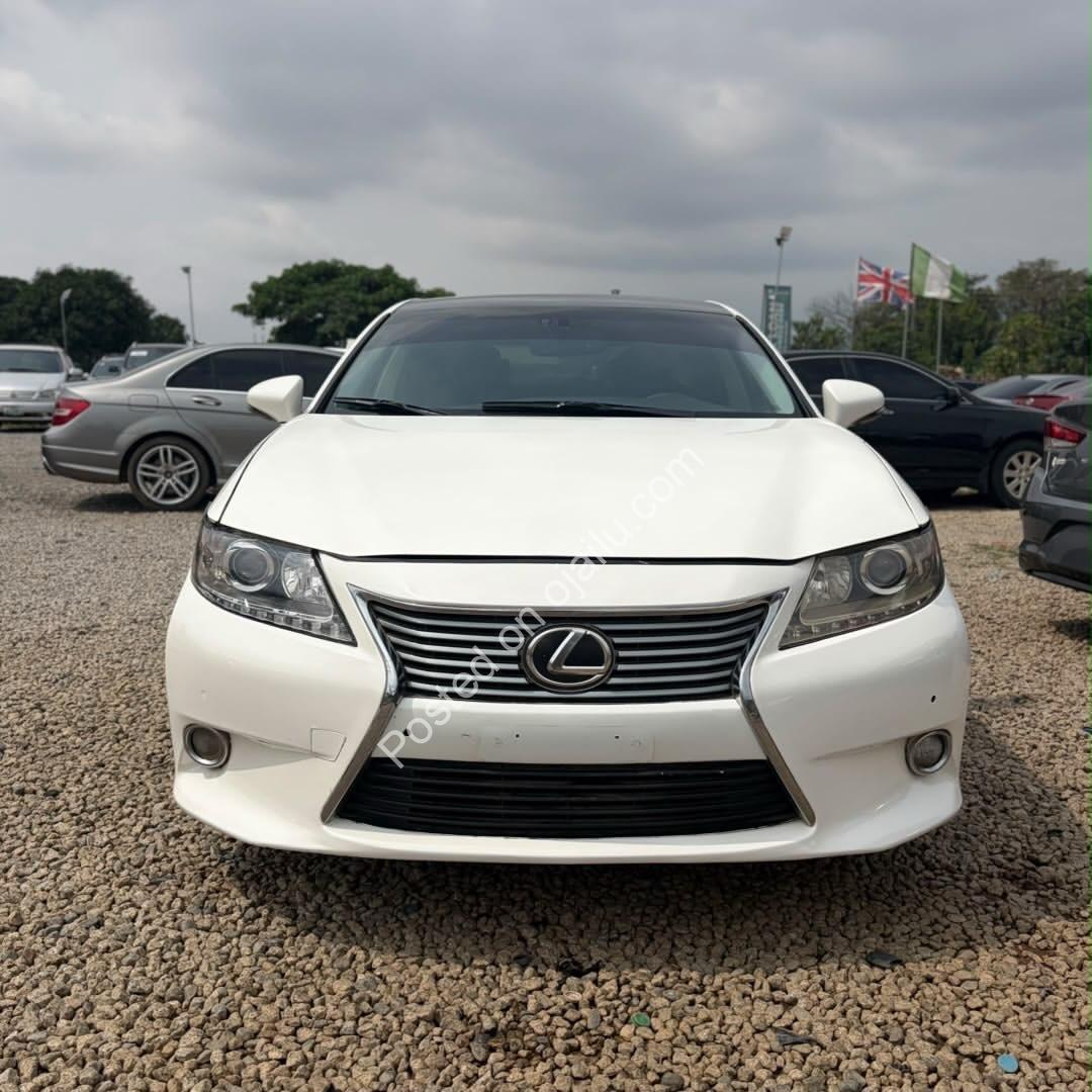 Luxury Loaded: 2014 Lexus ES 350 V6