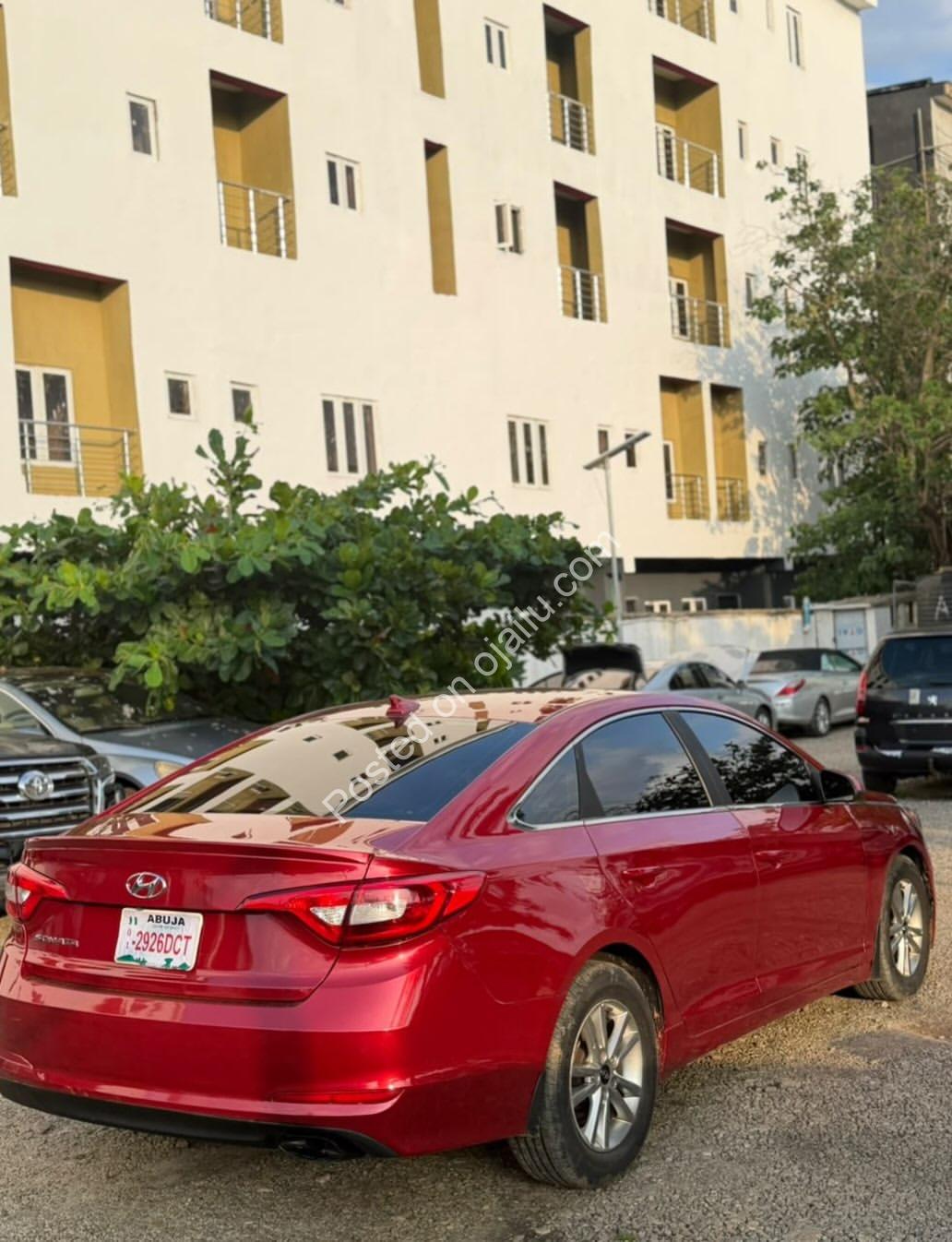 2017 Hyundai Sonata: Pristine Local Used with Apple CarPlay