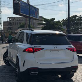 2021 Mercedes GLE450: Executive Luxury